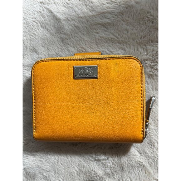 Coach Burnt Orange Leather Bi-Fold Wallet With Card Slots & ID Window - Picture 1 of 12